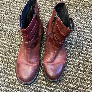 Born Boots Size 6.5